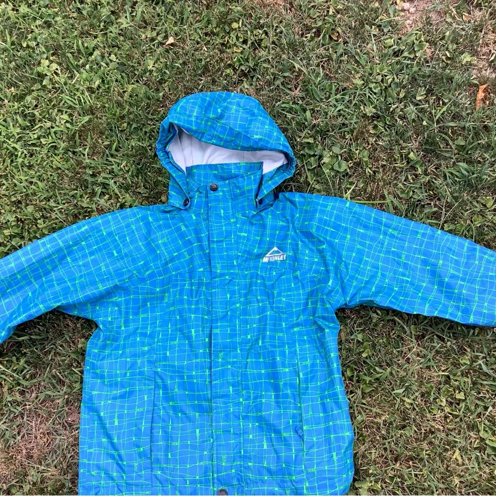 Mc Kinkley girls boys weather jacket rain jacket size 11 years  EUC